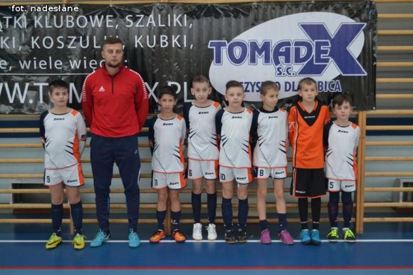 Gwiazdkowy Turniej Halowej Piłki Nożnej w Bedlnie