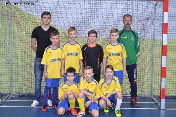 Gwiazdkowy Turniej Halowej Piłki Nożnej w Bedlnie