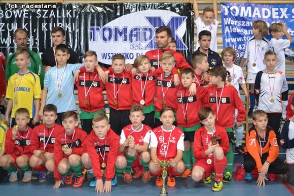 Gwiazdkowy Turniej Halowej Piłki Nożnej w Bedlnie