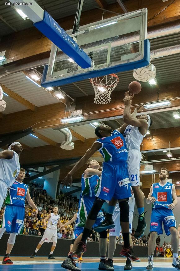 Polfarmex Kutno przegrywa z Anwilem Włocławek