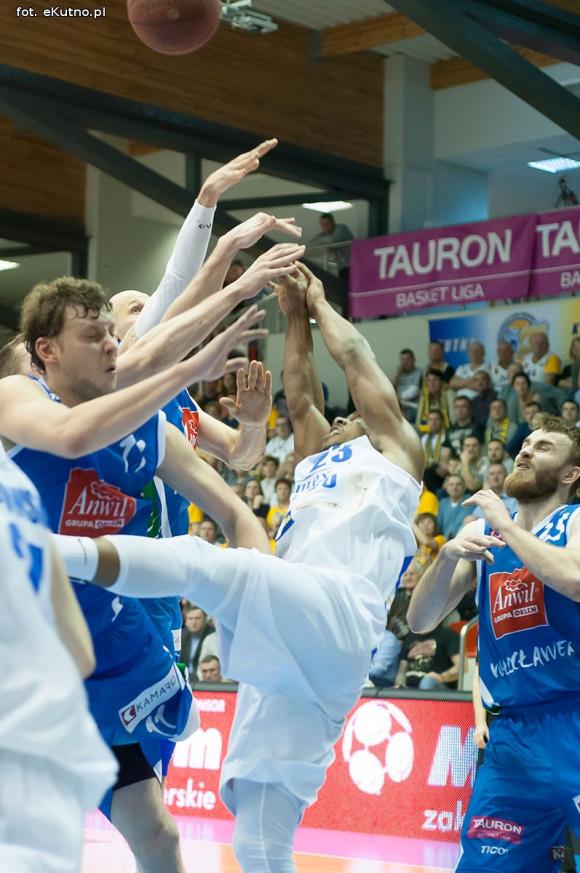 Polfarmex Kutno przegrywa z Anwilem Włocławek