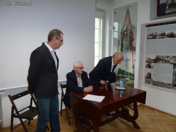 Świadectwo życia - piekło pod powiekami.  Wojenne wspomnienia Jerzego Werwińskiego z Żychlina