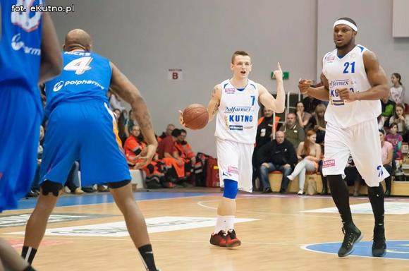 Polfarmex wygrywa z Polpharmą