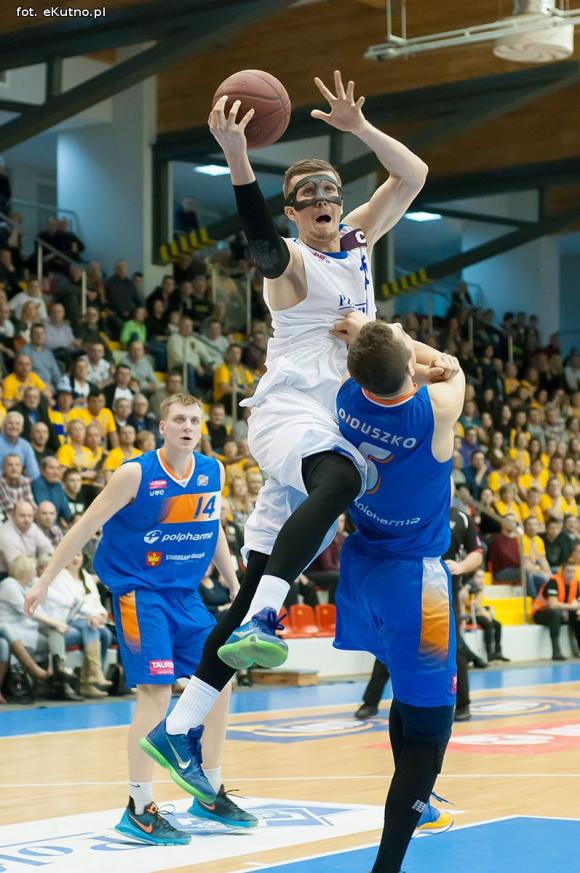 Polfarmex wygrywa z Polpharmą