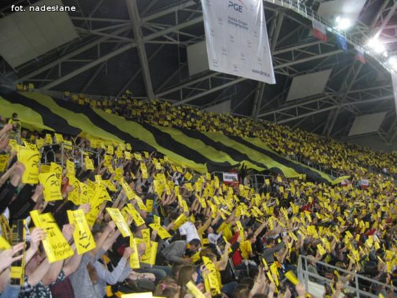 Gimnazjaliści ze Strzelec kibicowali na meczu Ligi Mistrzów