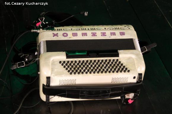 Bo biały murzyn ma czarne ręce/Mało zarabia, pracuje więcej. Czesław Mozil w Kutnie