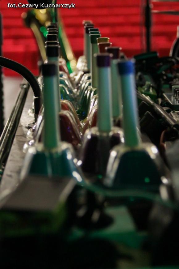 Bo biały murzyn ma czarne ręce/Mało zarabia, pracuje więcej. Czesław Mozil w Kutnie