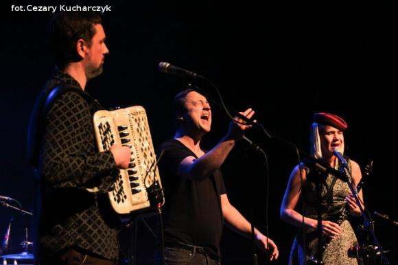 Bo biały murzyn ma czarne ręce/Mało zarabia, pracuje więcej. Czesław Mozil w Kutnie