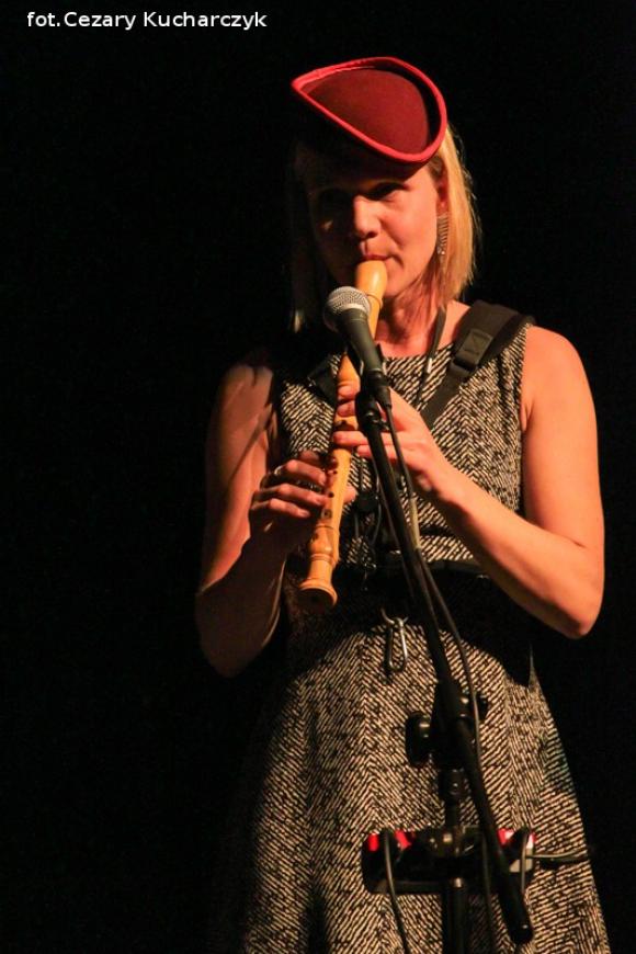 Bo biały murzyn ma czarne ręce/Mało zarabia, pracuje więcej. Czesław Mozil w Kutnie