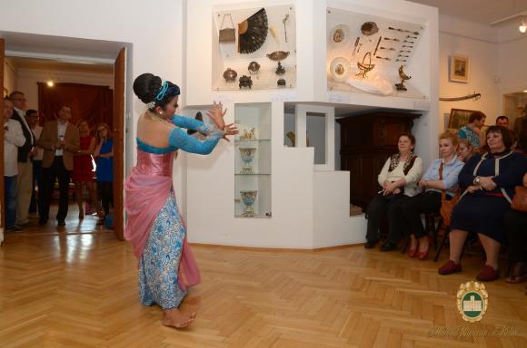 Nowa wystawa w kutnowskim muzeum - Indonezja. Mozaika tradycji i kultur