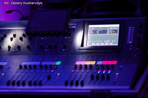 Dźwięki mają kolor. Odkrywanie nowych przestrzeni z sztuce