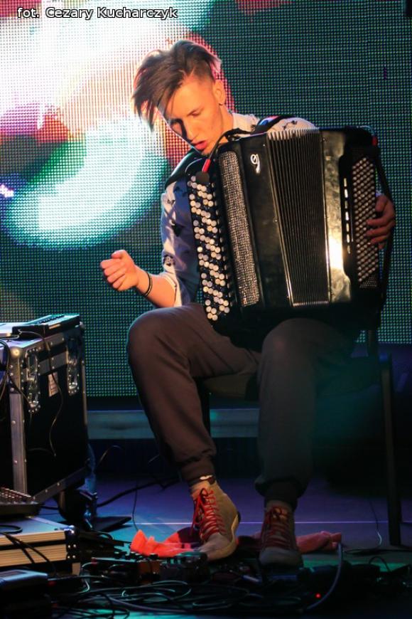 Dźwięki mają kolor. Odkrywanie nowych przestrzeni z sztuce