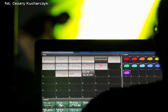 Dźwięki mają kolor. Odkrywanie nowych przestrzeni z sztuce