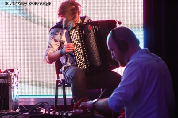 Dźwięki mają kolor. Odkrywanie nowych przestrzeni z sztuce