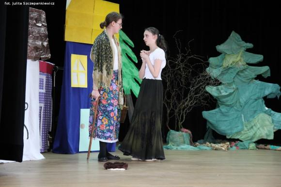 Bajkowa premiera i rozdanie nagród laureatom konkursu plastycznego w Krośniewicach