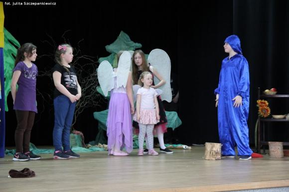 Bajkowa premiera i rozdanie nagród laureatom konkursu plastycznego w Krośniewicach