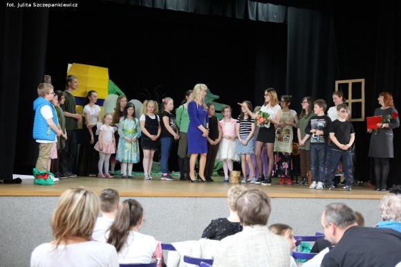 Bajkowa premiera i rozdanie nagród laureatom konkursu plastycznego w Krośniewicach