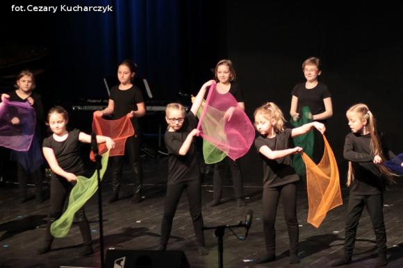 Grają i śpiewają już 70 lat. Sto lat kutnowskiej Szkole Muzycznej!