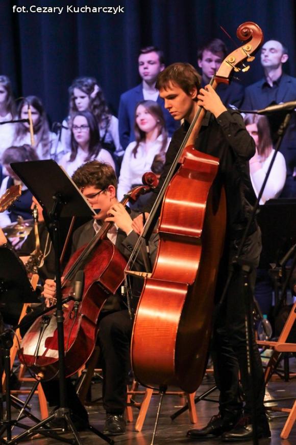 Grają i śpiewają już 70 lat. Sto lat kutnowskiej Szkole Muzycznej!