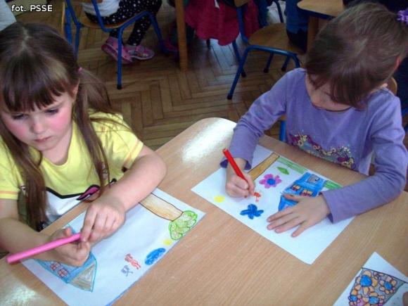 Czyste powietrze wokół nas. Dzieci z powiatu kutnowskiego biorą udział w akcji ekologicznej