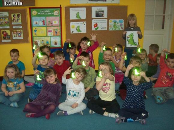 Czyste powietrze wokół nas. Dzieci z powiatu kutnowskiego biorą udział w akcji ekologicznej