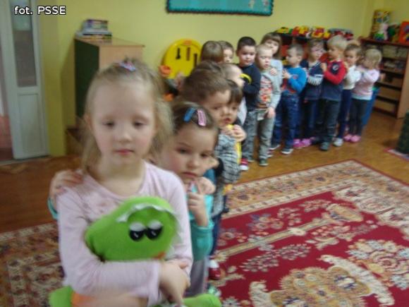 Czyste powietrze wokół nas. Dzieci z powiatu kutnowskiego biorą udział w akcji ekologicznej