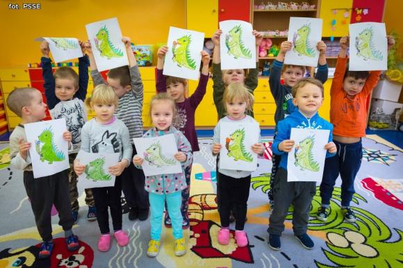 Czyste powietrze wokół nas. Dzieci z powiatu kutnowskiego biorą udział w akcji ekologicznej