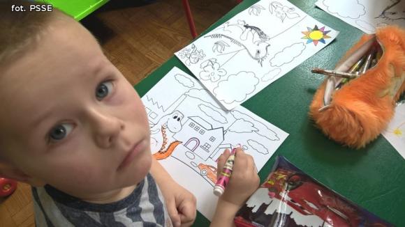 Czyste powietrze wokół nas. Dzieci z powiatu kutnowskiego biorą udział w akcji ekologicznej