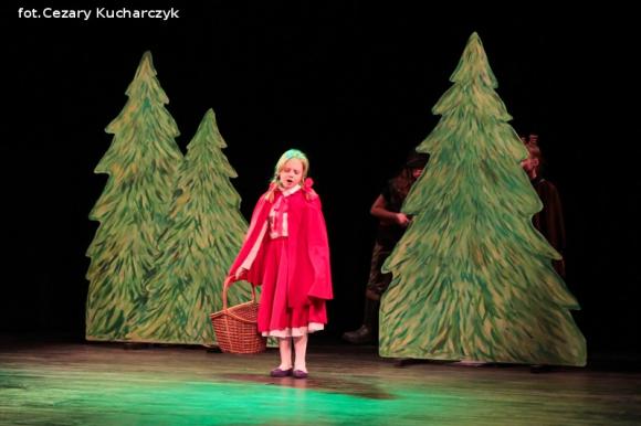 Czerwone kapturki. To już 53. premiera Puszka