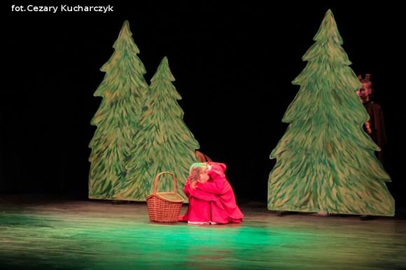 Czerwone kapturki. To już 53. premiera Puszka