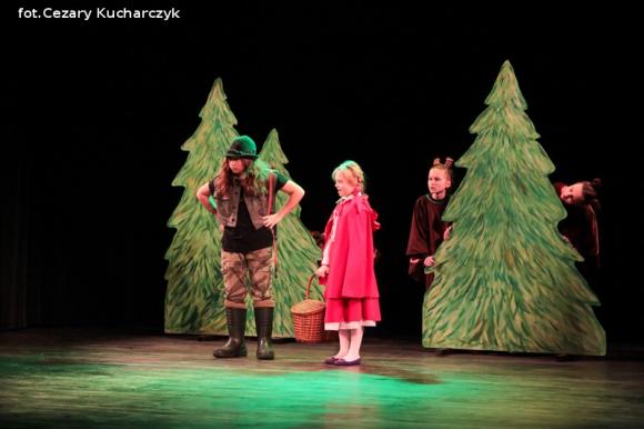 Czerwone kapturki. To już 53. premiera Puszka