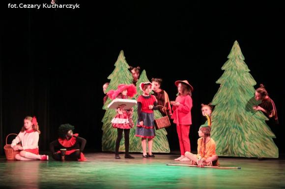 Czerwone kapturki. To już 53. premiera Puszka