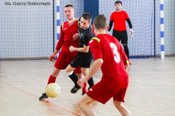 Zakończenie Kutnowskiej Amatorskiej Halowej Ligi Piłki Nożnej. Fotorelacja