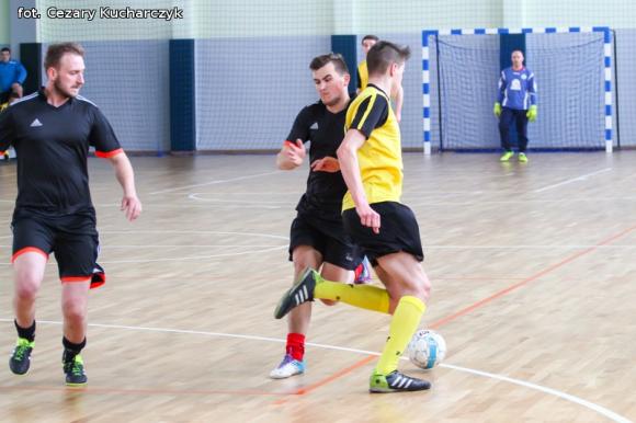 Zakończenie Kutnowskiej Amatorskiej Halowej Ligi Piłki Nożnej. Fotorelacja