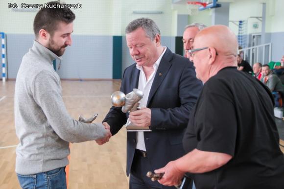 Zakończenie Kutnowskiej Amatorskiej Halowej Ligi Piłki Nożnej. Fotorelacja