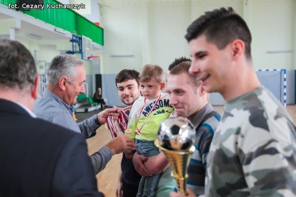 Zakończenie Kutnowskiej Amatorskiej Halowej Ligi Piłki Nożnej. Fotorelacja