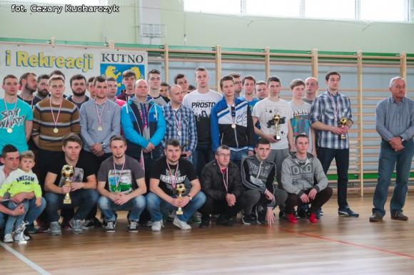 Zakończenie Kutnowskiej Amatorskiej Halowej Ligi Piłki Nożnej. Fotorelacja