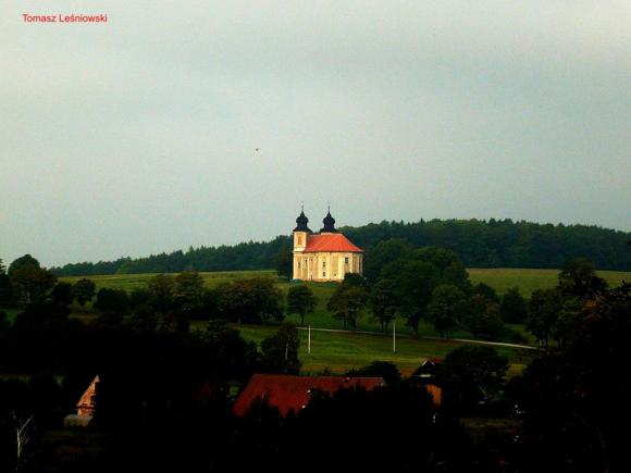 Weekend tuż, tuż ... Piękne czeskie kościoły, mniejszość cygańska i zapierające dech w piersiach widoki