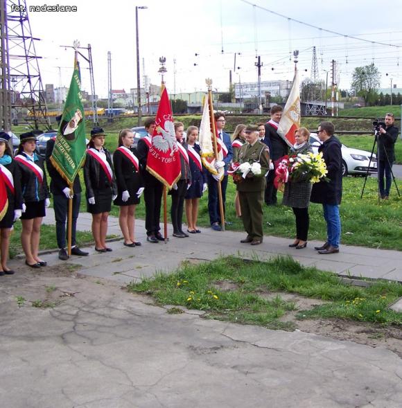 Na krawędzi pamięci... rzecz o  kutnowskich Żydach i bukiet żonkili