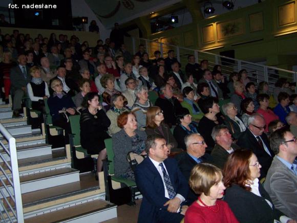 Na krawędzi pamięci... rzecz o  kutnowskich Żydach i bukiet żonkili