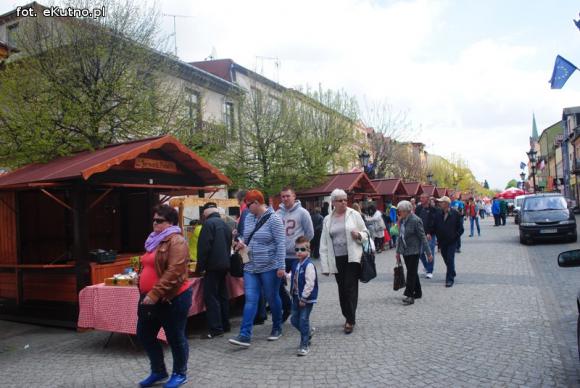 Jarmark Majowy czyli mydło, swojskie jadło oraz kolorowe bibeloty
