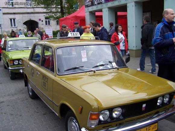 Zmiennicy to MY! Klimat PRL na 1 Maja