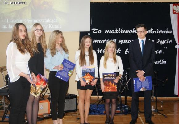 W życiu liczą się tylko chwile...W Kasprowiczu pożegnano tegorocznych absolwentów