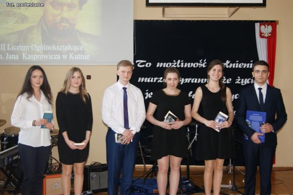 W życiu liczą się tylko chwile...W Kasprowiczu pożegnano tegorocznych absolwentów