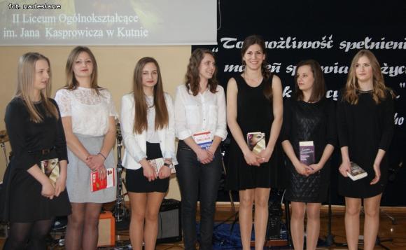 W życiu liczą się tylko chwile...W Kasprowiczu pożegnano tegorocznych absolwentów