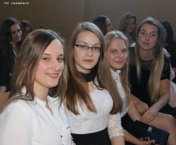 W życiu liczą się tylko chwile...W Kasprowiczu pożegnano tegorocznych absolwentów