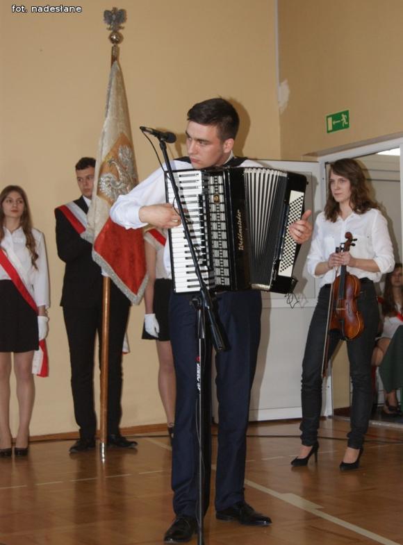 W życiu liczą się tylko chwile...W Kasprowiczu pożegnano tegorocznych absolwentów