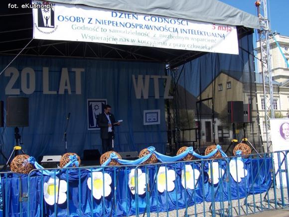 Godnie żyć, to cieszyć się wszystkim, co nas otacza