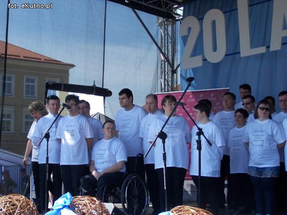 Godnie żyć, to cieszyć się wszystkim, co nas otacza