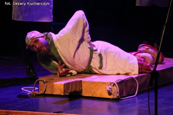 Premiera pełnej operowej trylogii obiadowej w wykonaniu Kutnopolitan Opera